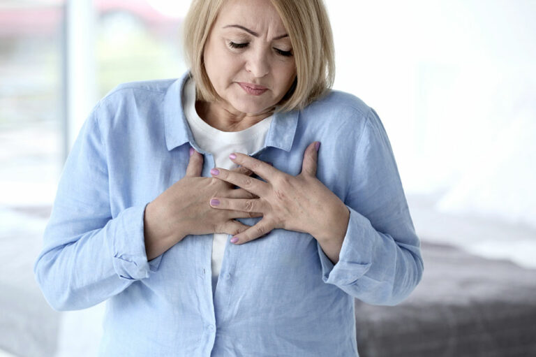 10 early warning signs of a heart attack