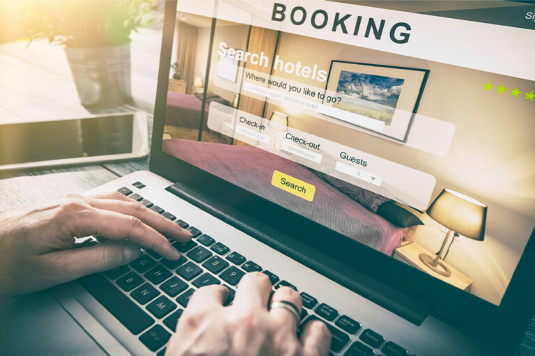 8 Mistakes to Avoid While Booking a Hotel