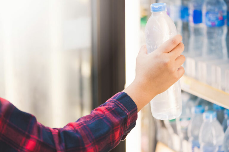 6 things to consider when choosing a water bottle