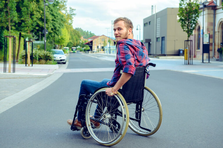 8 common mistakes to avoid when buying a wheelchair
