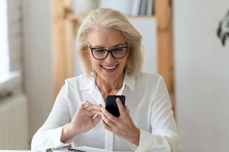 7 tips to select the best phone plan for seniors